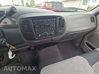 2003 Ford F-150 SVT Lightning Regular Cab Medium Bed - miniatura 10