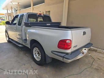 2003 Ford F-150 XL Extended Cab Medium Bed w/Rear Doors - miniatura 2