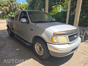 2003 Ford F-150 XL Extended Cab Medium Bed w/Rear Doors - miniatura 4