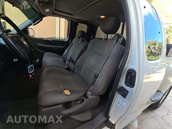 2003 Ford F-150 XL Extended Cab Medium Bed w/Rear Doors - miniatura 6