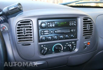 2003 Ford F-150 XL Regular Cab Short Bed - miniatura 37
