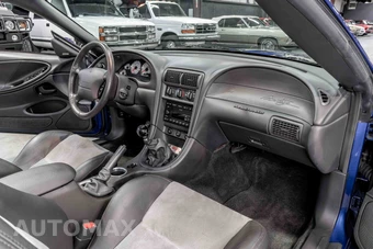 2003 Ford Mustang - miniatura 17