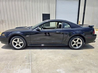 2003 Ford Mustang GT Premium Coupe - miniatura 3