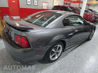 2003 Ford Mustang Mach 1 Coupe - miniatura 3