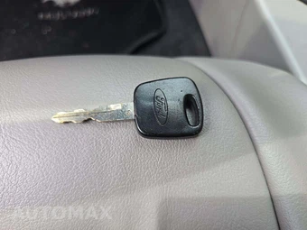 2003 Ford Mustang Premium Convertible – miniatura 8