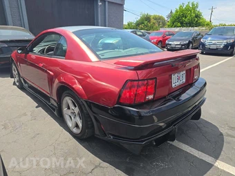 2003 Ford Mustang Standard Coupe - miniatura 2