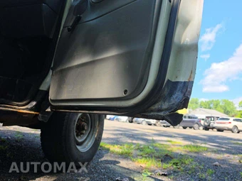 2003 Ford Super Duty E-350 Cutaway – miniatura 32