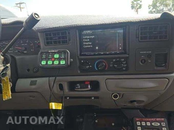 2003 Ford Super Duty F-350 Cab Chassis XL Extended Cab w/Rear Doors - miniatura 9