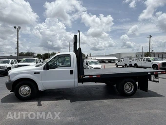 2003 Ford Super Duty F-350 Cab Chassis XL Regular Cab DRW - miniatura 8