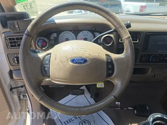 2003 Ford Super Duty F-350 XLT Crew Cab Medium Bed DRW – miniatura 10