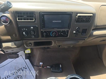 2003 Ford Super Duty F-350 XLT Crew Cab Medium Bed DRW – miniatura 11