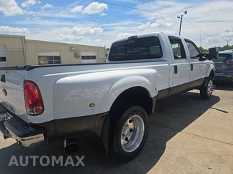 2003 Ford Super Duty F-350 XLT Crew Cab Medium Bed DRW – miniatura 4