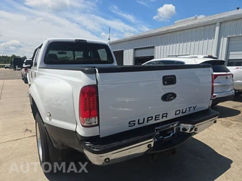 2003 Ford Super Duty F-350 XLT Crew Cab Medium Bed DRW – miniatura 5