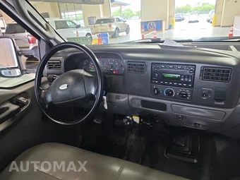 2003 Ford Super Duty F-450 Cab Chassis XL Regular Cab DRW - miniatura 8