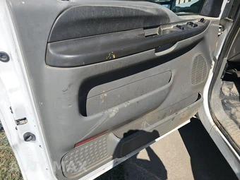 2003 Ford Super Duty F-550 Cab Chassis XL Regular Cab DRW – miniatura 9