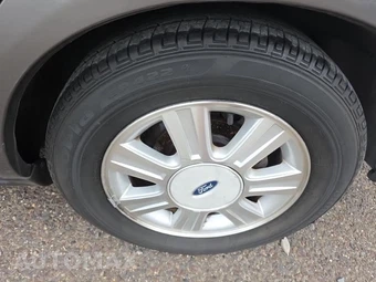 2003 Ford Taurus SEL Wagon Deluxe – miniatura 11