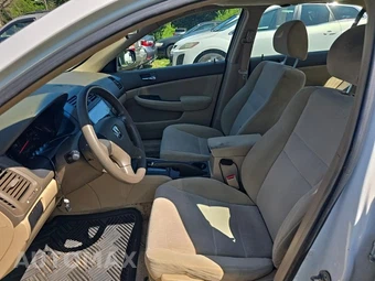 2003 Honda Accord Sedan LX - miniatura 13