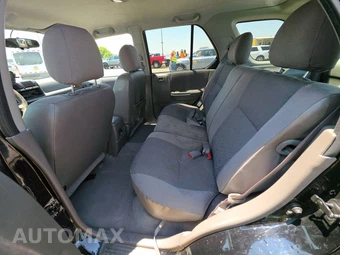 2003 Isuzu Rodeo S - miniatura 13