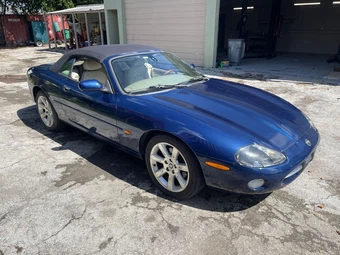 2003 Jaguar XK8 Convertible — samochód z USA z aukcji Manheim, oferta Kup Teraz w AUTOMAX