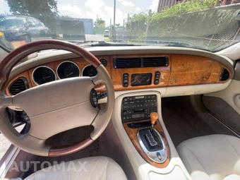 2003 Jaguar XK8 Convertible – miniatura 12