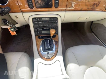 2003 Jaguar XK8 Convertible – miniatura 13