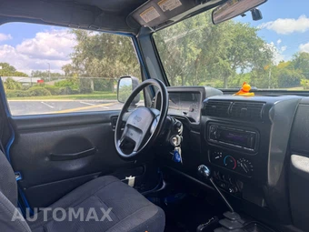 2003 Jeep Wrangler SE - miniatura 12