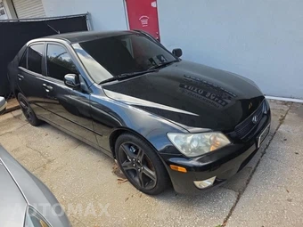 2003 Lexus IS 300 Sedan – miniatura 3