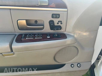 2003 Lincoln Town Car - miniatura 17