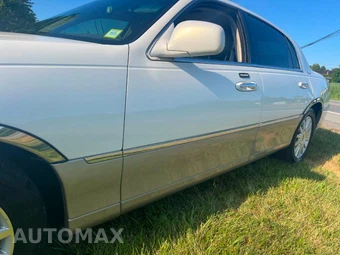 2003 Lincoln Town Car - miniatura 22