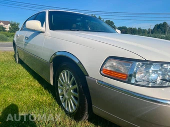 2003 Lincoln Town Car - miniatura 24