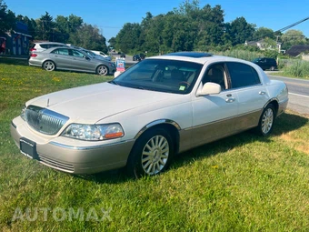 2003 Lincoln Town Car - miniatura 3