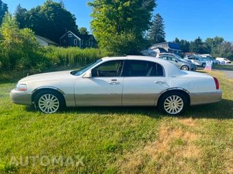 2003 Lincoln Town Car - miniatura 4