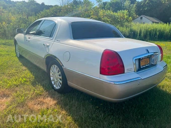 2003 Lincoln Town Car - miniatura 5