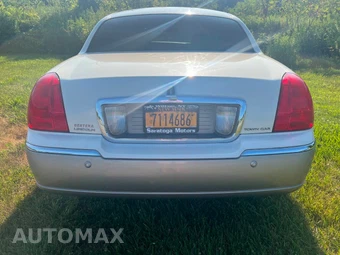 2003 Lincoln Town Car - miniatura 6