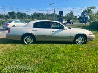 2003 Lincoln Town Car - miniatura 8