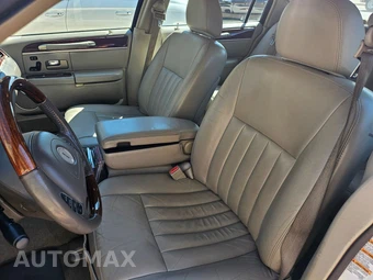 2003 Lincoln Town Car Signature Premium - miniatura 12