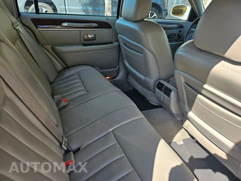 2003 Lincoln Town Car Signature Premium - miniatura 14