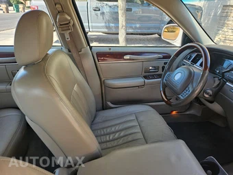 2003 Lincoln Town Car Signature Premium - miniatura 22