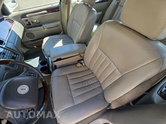 2003 Lincoln Town Car Signature Premium - miniatura 29