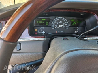 2003 Lincoln Town Car Signature Premium - miniatura 33