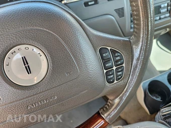 2003 Lincoln Town Car Signature Premium - miniatura 38