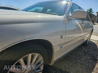 2003 Lincoln Town Car Signature Premium - miniatura 47