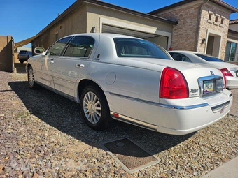 2003 Lincoln Town Car Signature Premium - miniatura 7