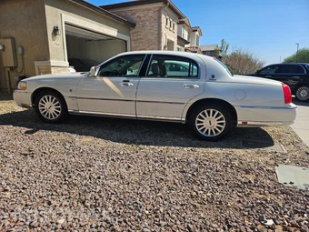 2003 Lincoln Town Car Signature Premium - miniatura 8