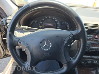 2003 Mercedes-Benz C 240 Sedan – miniatura 10