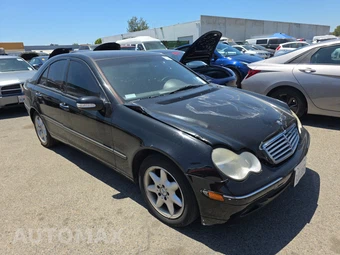 2003 Mercedes-Benz C 240 Sedan – miniatura 3