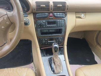 2003 Mercedes-Benz C 320 Sedan - miniatura 11