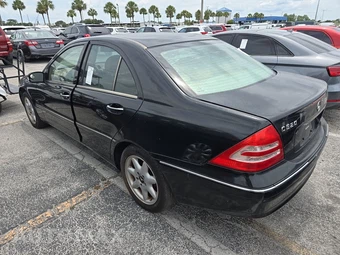 2003 Mercedes-Benz C 320 Sedan - miniatura 6