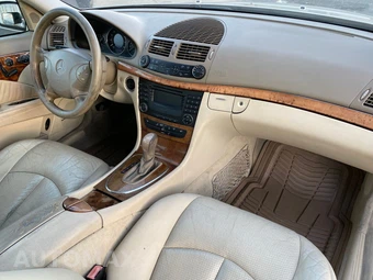 2003 Mercedes-Benz E 320 Sedan – miniatura 12