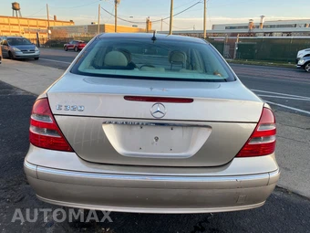 2003 Mercedes-Benz E 320 Sedan – miniatura 5